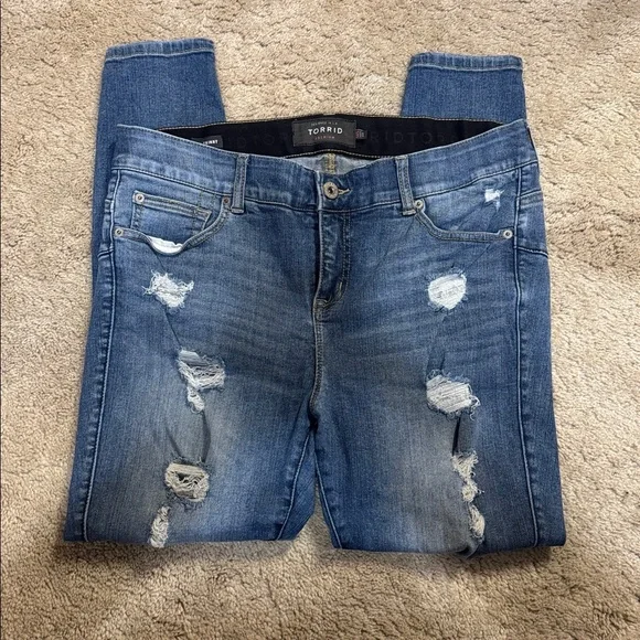 Torrid skinny jeans - Picture 2 of 6